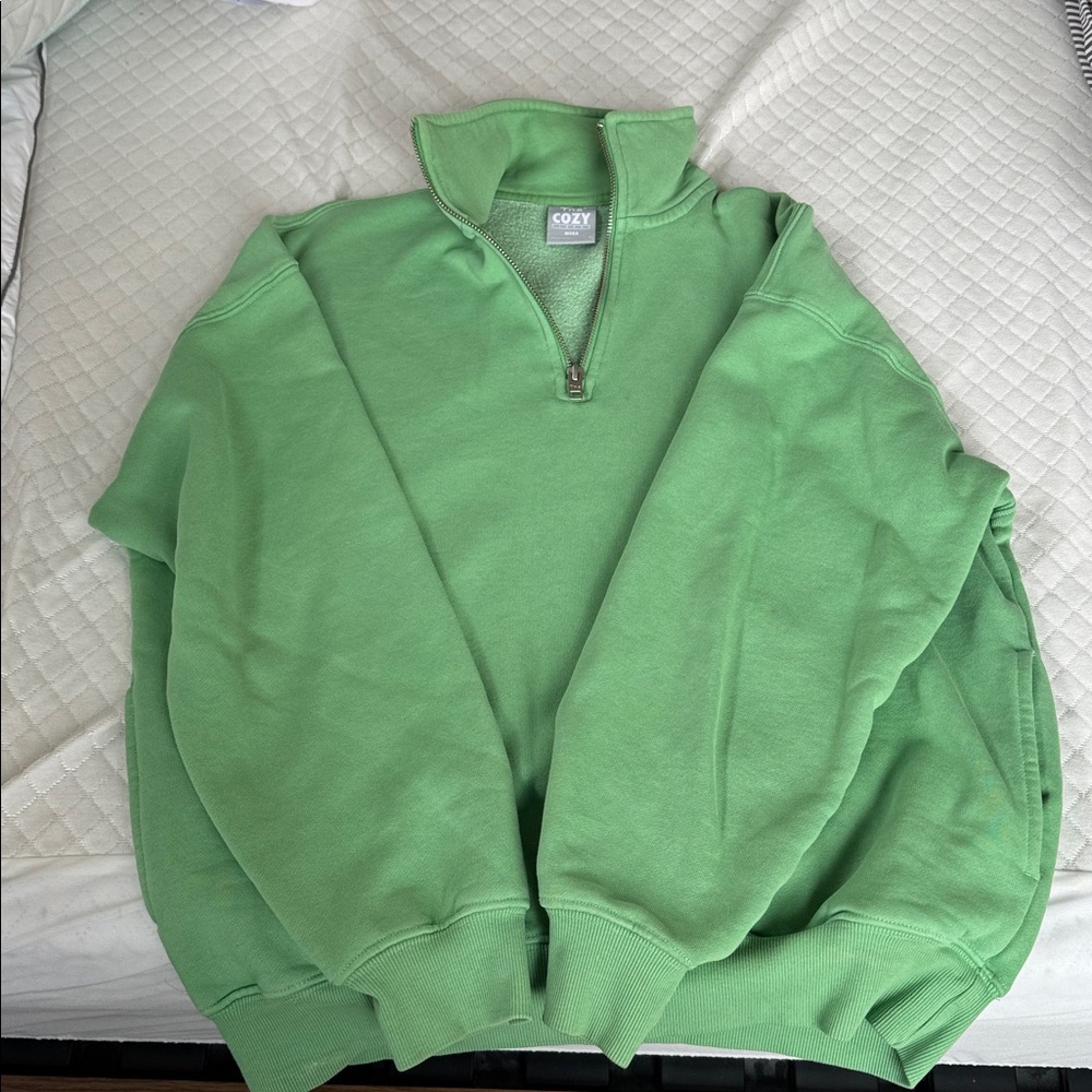 TNA Cozy Fleece in Vibrant Green